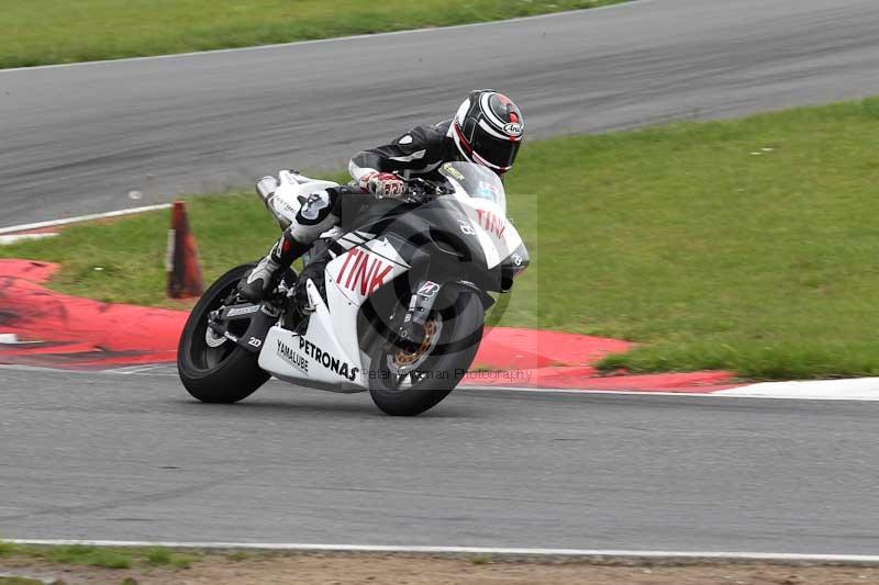 Motorcycle action photographs;Trackday digital images;event digital images;eventdigitalimages;no limits trackday;peter wileman photography;snetterton;snetterton circuit norfolk;snetterton photographs;trackday;trackday photos