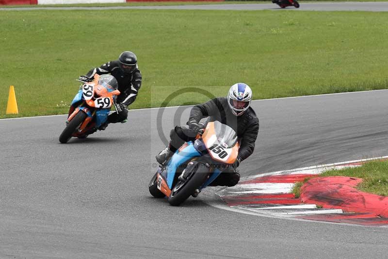 Motorcycle action photographs;Trackday digital images;event digital images;eventdigitalimages;no limits trackday;peter wileman photography;snetterton;snetterton circuit norfolk;snetterton photographs;trackday;trackday photos