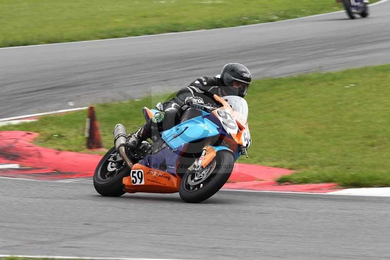 Motorcycle action photographs;Trackday digital images;event digital images;eventdigitalimages;no limits trackday;peter wileman photography;snetterton;snetterton circuit norfolk;snetterton photographs;trackday;trackday photos