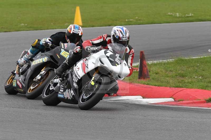 Motorcycle action photographs;Trackday digital images;event digital images;eventdigitalimages;no limits trackday;peter wileman photography;snetterton;snetterton circuit norfolk;snetterton photographs;trackday;trackday photos