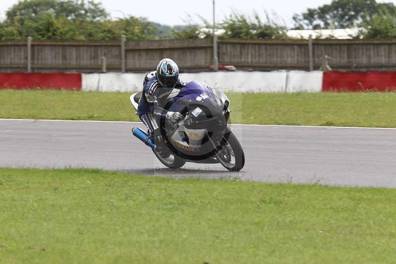 Motorcycle action photographs;Trackday digital images;event digital images;eventdigitalimages;no limits trackday;peter wileman photography;snetterton;snetterton circuit norfolk;snetterton photographs;trackday;trackday photos