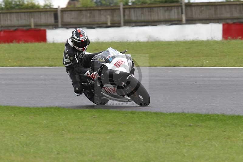 Motorcycle action photographs;Trackday digital images;event digital images;eventdigitalimages;no limits trackday;peter wileman photography;snetterton;snetterton circuit norfolk;snetterton photographs;trackday;trackday photos