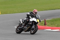 Motorcycle-action-photographs;Trackday-digital-images;event-digital-images;eventdigitalimages;no-limits-trackday;peter-wileman-photography;snetterton;snetterton-circuit-norfolk;snetterton-photographs;trackday;trackday-photos