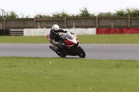 Motorcycle-action-photographs;Trackday-digital-images;event-digital-images;eventdigitalimages;no-limits-trackday;peter-wileman-photography;snetterton;snetterton-circuit-norfolk;snetterton-photographs;trackday;trackday-photos