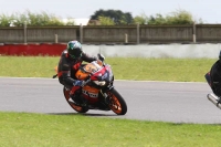 Motorcycle-action-photographs;Trackday-digital-images;event-digital-images;eventdigitalimages;no-limits-trackday;peter-wileman-photography;snetterton;snetterton-circuit-norfolk;snetterton-photographs;trackday;trackday-photos