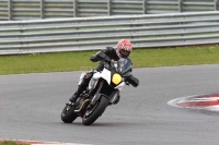 Motorcycle-action-photographs;Trackday-digital-images;event-digital-images;eventdigitalimages;no-limits-trackday;peter-wileman-photography;snetterton;snetterton-circuit-norfolk;snetterton-photographs;trackday;trackday-photos