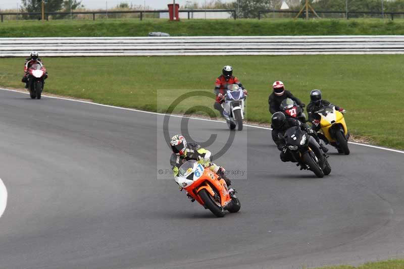 Motorcycle action photographs;Trackday digital images;event digital images;eventdigitalimages;no limits trackday;peter wileman photography;snetterton;snetterton circuit norfolk;snetterton photographs;trackday;trackday photos