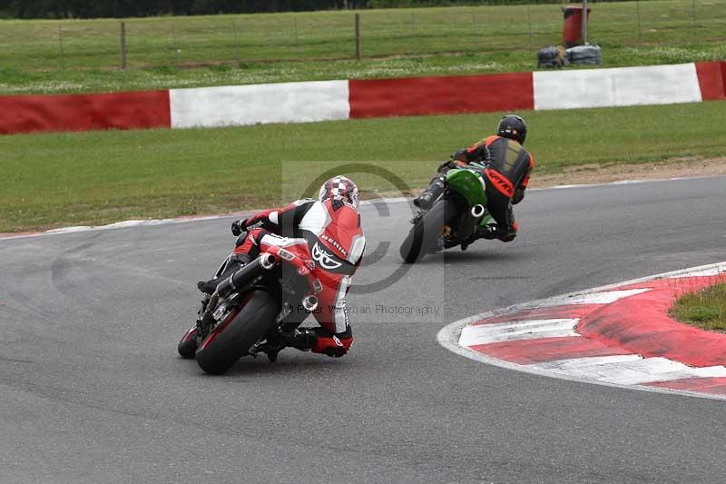 Motorcycle action photographs;Trackday digital images;event digital images;eventdigitalimages;no limits trackday;peter wileman photography;snetterton;snetterton circuit norfolk;snetterton photographs;trackday;trackday photos