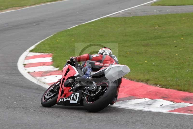 Motorcycle action photographs;Trackday digital images;event digital images;eventdigitalimages;no limits trackday;peter wileman photography;snetterton;snetterton circuit norfolk;snetterton photographs;trackday;trackday photos