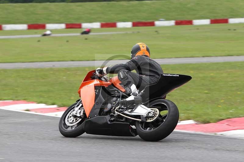 Motorcycle action photographs;Trackday digital images;event digital images;eventdigitalimages;no limits trackday;peter wileman photography;snetterton;snetterton circuit norfolk;snetterton photographs;trackday;trackday photos