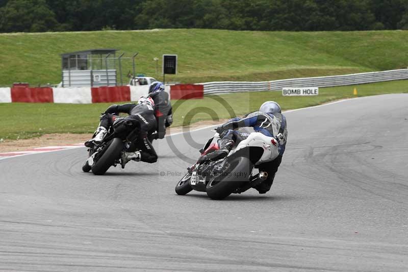 Motorcycle action photographs;Trackday digital images;event digital images;eventdigitalimages;no limits trackday;peter wileman photography;snetterton;snetterton circuit norfolk;snetterton photographs;trackday;trackday photos