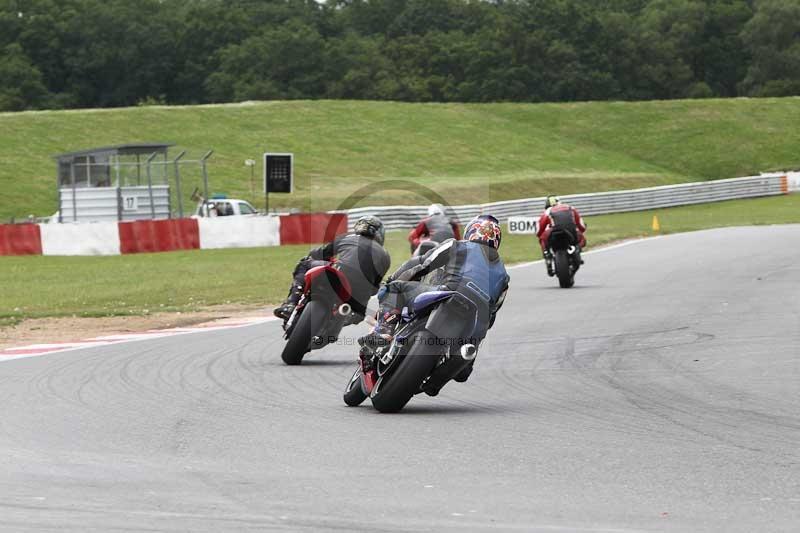 Motorcycle action photographs;Trackday digital images;event digital images;eventdigitalimages;no limits trackday;peter wileman photography;snetterton;snetterton circuit norfolk;snetterton photographs;trackday;trackday photos