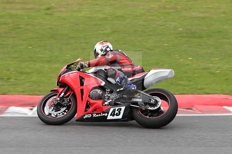 Motorcycle action photographs;Trackday digital images;event digital images;eventdigitalimages;no limits trackday;peter wileman photography;snetterton;snetterton circuit norfolk;snetterton photographs;trackday;trackday photos