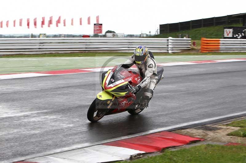 Motorcycle action photographs;Trackday digital images;event digital images;eventdigitalimages;no limits trackday;peter wileman photography;snetterton;snetterton circuit norfolk;snetterton photographs;trackday;trackday photos