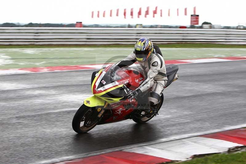 Motorcycle action photographs;Trackday digital images;event digital images;eventdigitalimages;no limits trackday;peter wileman photography;snetterton;snetterton circuit norfolk;snetterton photographs;trackday;trackday photos