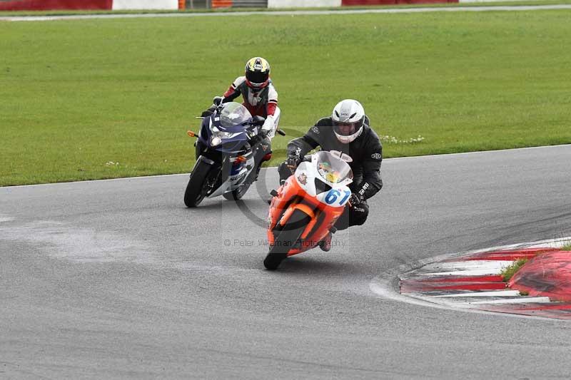 Motorcycle action photographs;Trackday digital images;event digital images;eventdigitalimages;no limits trackday;peter wileman photography;snetterton;snetterton circuit norfolk;snetterton photographs;trackday;trackday photos