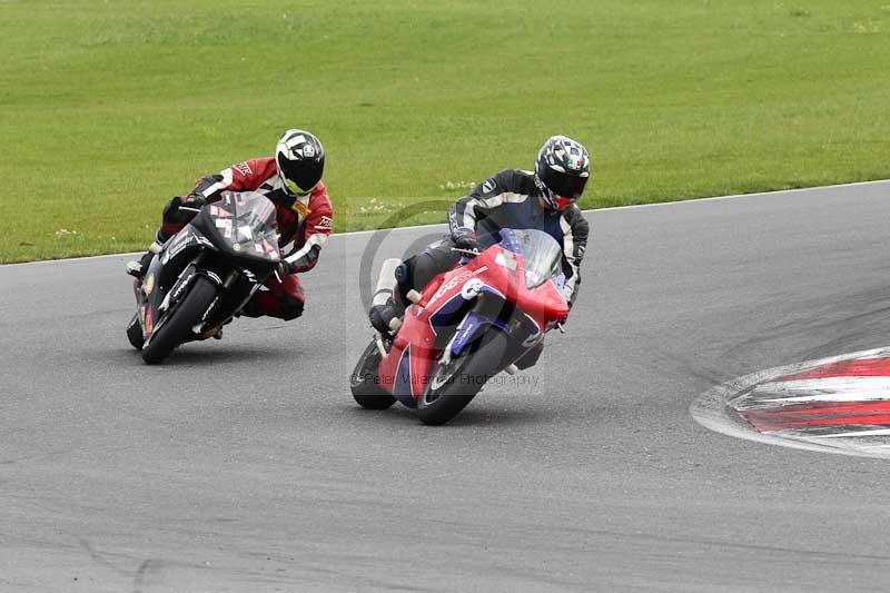 Motorcycle action photographs;Trackday digital images;event digital images;eventdigitalimages;no limits trackday;peter wileman photography;snetterton;snetterton circuit norfolk;snetterton photographs;trackday;trackday photos