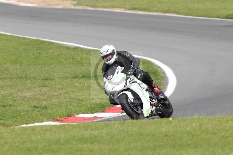 Motorcycle action photographs;Trackday digital images;event digital images;eventdigitalimages;no limits trackday;peter wileman photography;snetterton;snetterton circuit norfolk;snetterton photographs;trackday;trackday photos