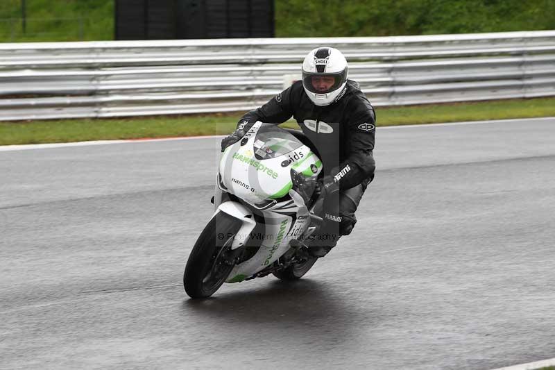 Motorcycle action photographs;Trackday digital images;event digital images;eventdigitalimages;no limits trackday;peter wileman photography;snetterton;snetterton circuit norfolk;snetterton photographs;trackday;trackday photos