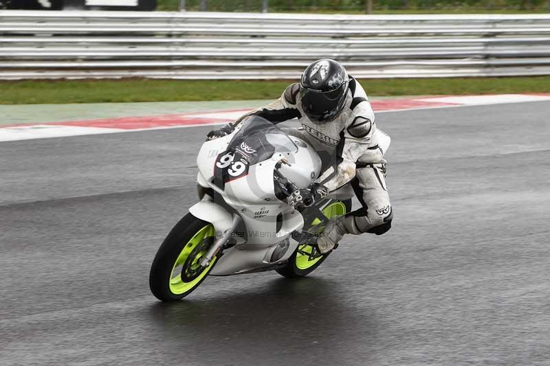 Motorcycle action photographs;Trackday digital images;event digital images;eventdigitalimages;no limits trackday;peter wileman photography;snetterton;snetterton circuit norfolk;snetterton photographs;trackday;trackday photos