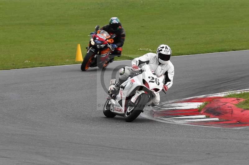 Motorcycle action photographs;Trackday digital images;event digital images;eventdigitalimages;no limits trackday;peter wileman photography;snetterton;snetterton circuit norfolk;snetterton photographs;trackday;trackday photos