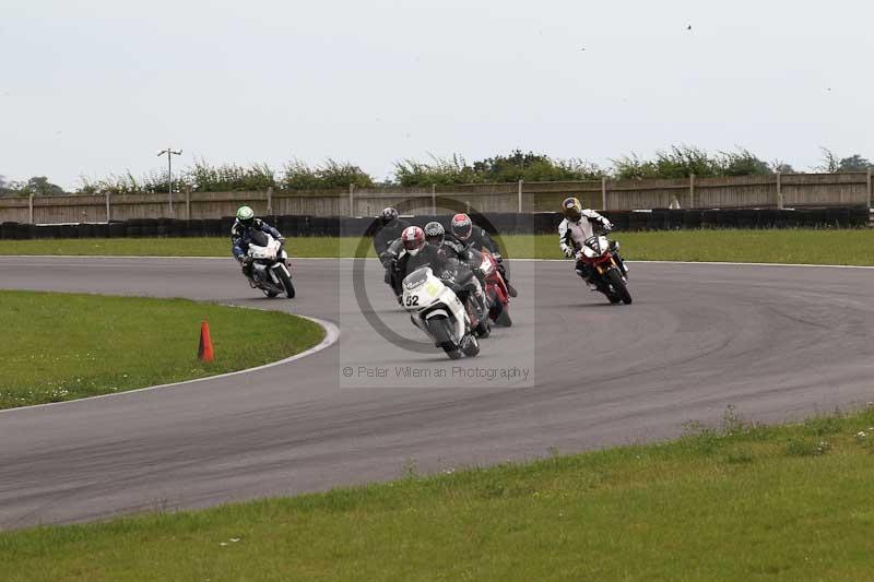 Motorcycle action photographs;Trackday digital images;event digital images;eventdigitalimages;no limits trackday;peter wileman photography;snetterton;snetterton circuit norfolk;snetterton photographs;trackday;trackday photos