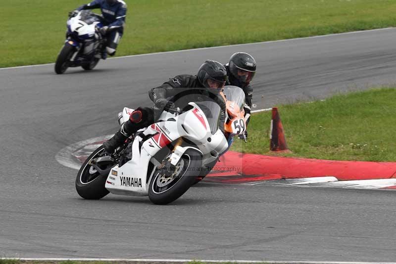 Motorcycle action photographs;Trackday digital images;event digital images;eventdigitalimages;no limits trackday;peter wileman photography;snetterton;snetterton circuit norfolk;snetterton photographs;trackday;trackday photos