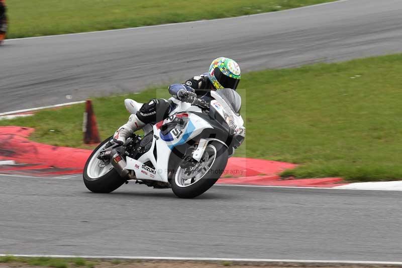 Motorcycle action photographs;Trackday digital images;event digital images;eventdigitalimages;no limits trackday;peter wileman photography;snetterton;snetterton circuit norfolk;snetterton photographs;trackday;trackday photos