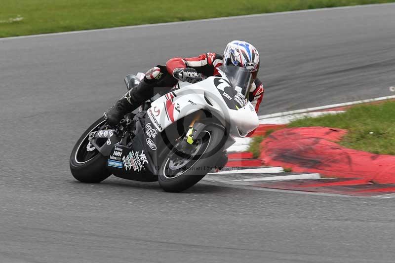 Motorcycle action photographs;Trackday digital images;event digital images;eventdigitalimages;no limits trackday;peter wileman photography;snetterton;snetterton circuit norfolk;snetterton photographs;trackday;trackday photos