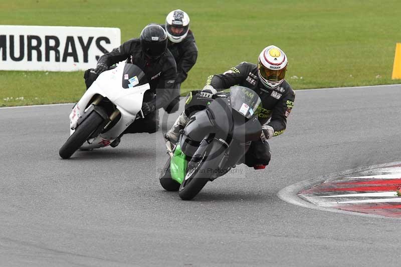 Motorcycle action photographs;Trackday digital images;event digital images;eventdigitalimages;no limits trackday;peter wileman photography;snetterton;snetterton circuit norfolk;snetterton photographs;trackday;trackday photos