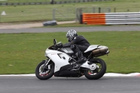 Motorcycle-action-photographs;Trackday-digital-images;event-digital-images;eventdigitalimages;no-limits-trackday;peter-wileman-photography;snetterton;snetterton-circuit-norfolk;snetterton-photographs;trackday;trackday-photos