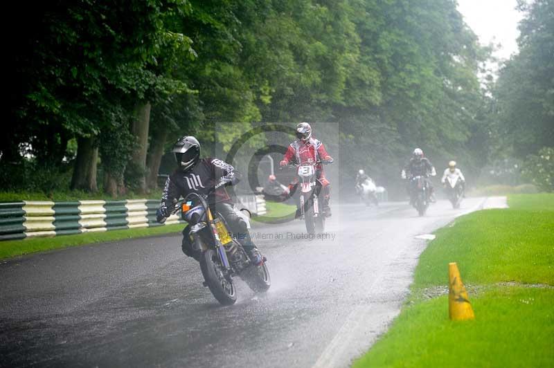 Motorcycle action photographs;Trackday digital images;cadwell;cadwell park photographs;event digital images;eventdigitalimages;motor racing louth lincolnshire;no limits trackdays;peter wileman photography;trackday;trackday photos