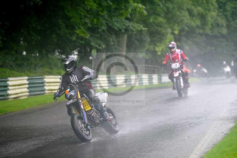 Motorcycle action photographs;Trackday digital images;cadwell;cadwell park photographs;event digital images;eventdigitalimages;motor racing louth lincolnshire;no limits trackdays;peter wileman photography;trackday;trackday photos