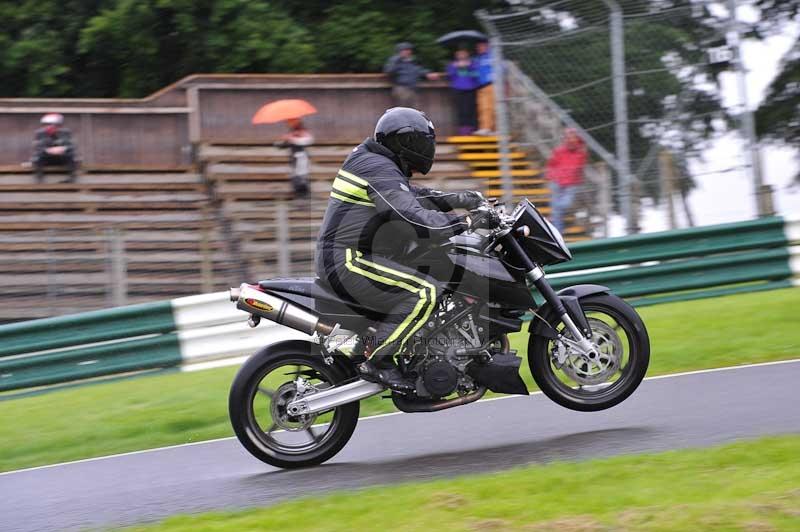 Motorcycle action photographs;Trackday digital images;cadwell;cadwell park photographs;event digital images;eventdigitalimages;motor racing louth lincolnshire;no limits trackdays;peter wileman photography;trackday;trackday photos