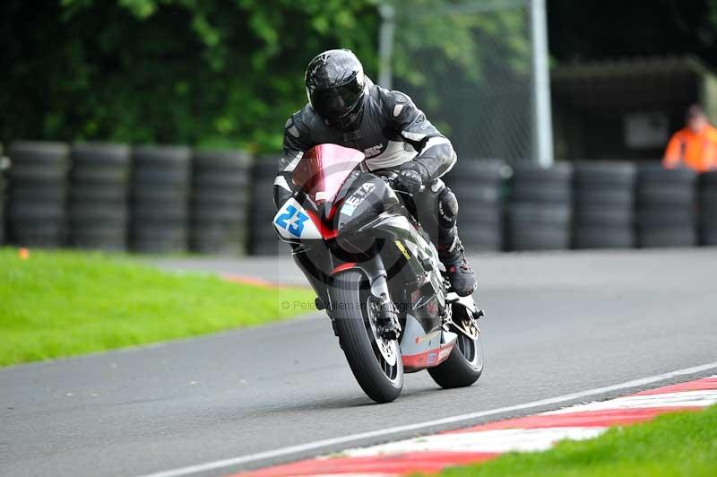 Motorcycle action photographs;Trackday digital images;cadwell;cadwell park photographs;event digital images;eventdigitalimages;motor racing louth lincolnshire;no limits trackdays;peter wileman photography;trackday;trackday photos