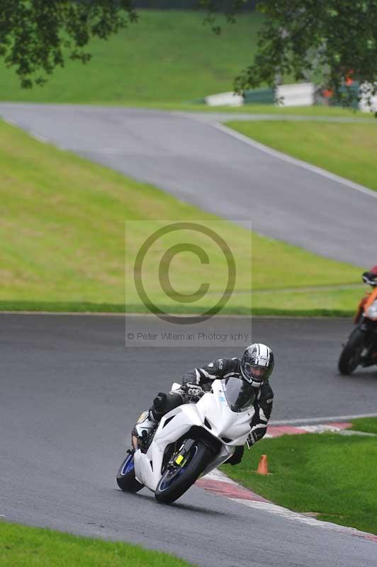 Motorcycle action photographs;Trackday digital images;cadwell;cadwell park photographs;event digital images;eventdigitalimages;motor racing louth lincolnshire;no limits trackdays;peter wileman photography;trackday;trackday photos