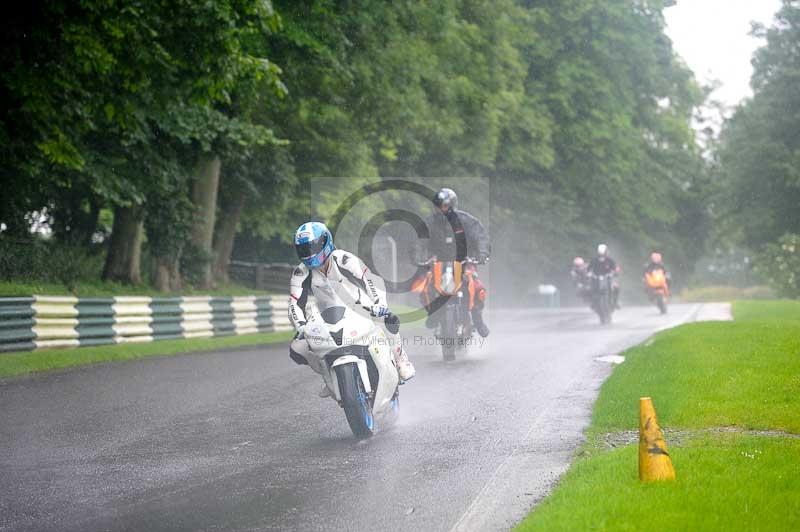 Motorcycle action photographs;Trackday digital images;cadwell;cadwell park photographs;event digital images;eventdigitalimages;motor racing louth lincolnshire;no limits trackdays;peter wileman photography;trackday;trackday photos