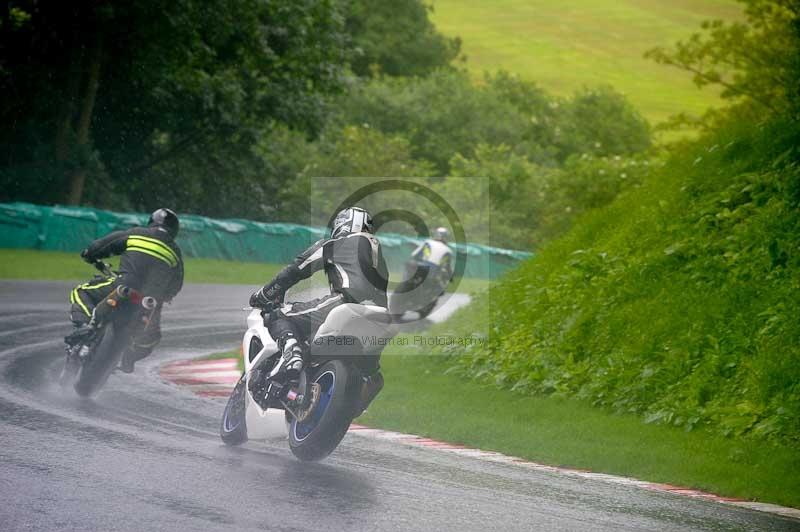 Motorcycle action photographs;Trackday digital images;cadwell;cadwell park photographs;event digital images;eventdigitalimages;motor racing louth lincolnshire;no limits trackdays;peter wileman photography;trackday;trackday photos