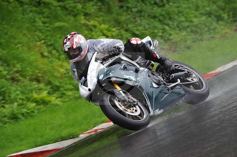 Motorcycle action photographs;Trackday digital images;cadwell;cadwell park photographs;event digital images;eventdigitalimages;motor racing louth lincolnshire;no limits trackdays;peter wileman photography;trackday;trackday photos