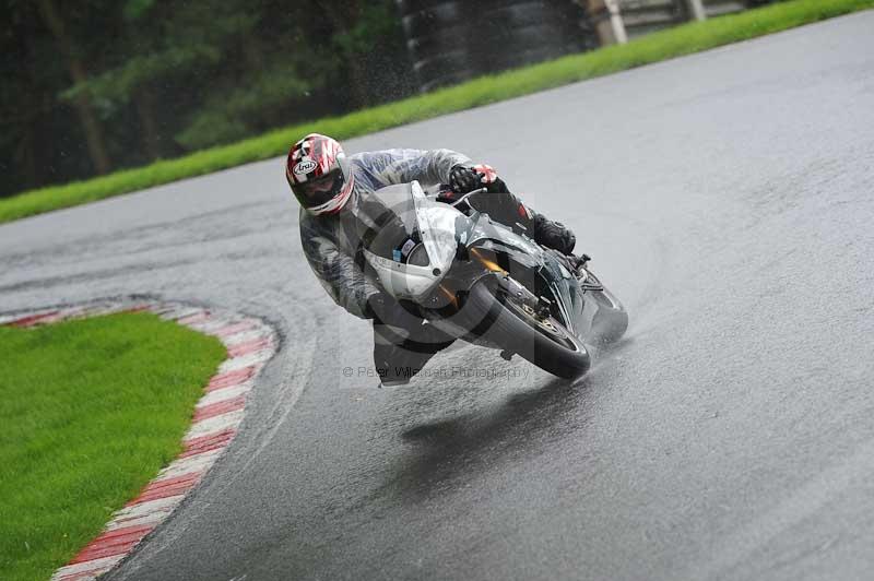 Motorcycle action photographs;Trackday digital images;cadwell;cadwell park photographs;event digital images;eventdigitalimages;motor racing louth lincolnshire;no limits trackdays;peter wileman photography;trackday;trackday photos