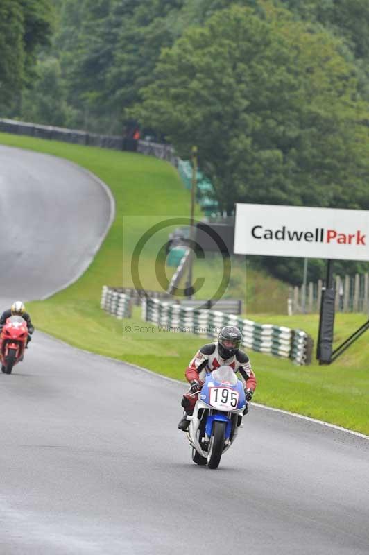 Motorcycle action photographs;Trackday digital images;cadwell;cadwell park photographs;event digital images;eventdigitalimages;motor racing louth lincolnshire;no limits trackdays;peter wileman photography;trackday;trackday photos