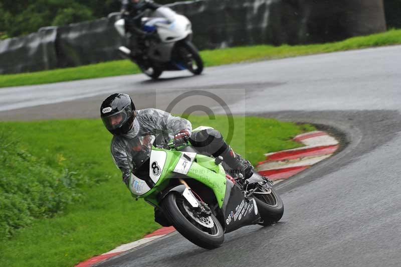 Motorcycle action photographs;Trackday digital images;cadwell;cadwell park photographs;event digital images;eventdigitalimages;motor racing louth lincolnshire;no limits trackdays;peter wileman photography;trackday;trackday photos