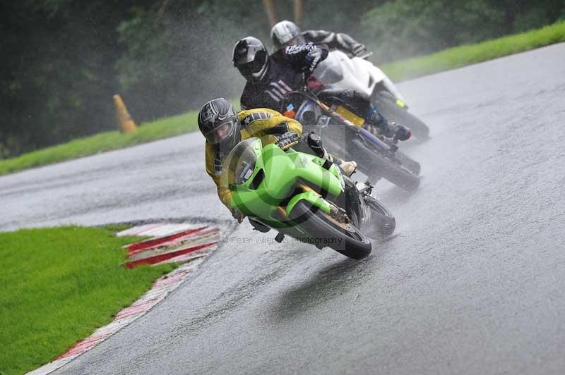 Motorcycle action photographs;Trackday digital images;cadwell;cadwell park photographs;event digital images;eventdigitalimages;motor racing louth lincolnshire;no limits trackdays;peter wileman photography;trackday;trackday photos