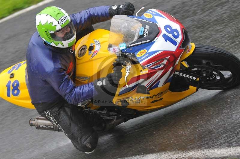 Motorcycle action photographs;Trackday digital images;cadwell;cadwell park photographs;event digital images;eventdigitalimages;motor racing louth lincolnshire;no limits trackdays;peter wileman photography;trackday;trackday photos