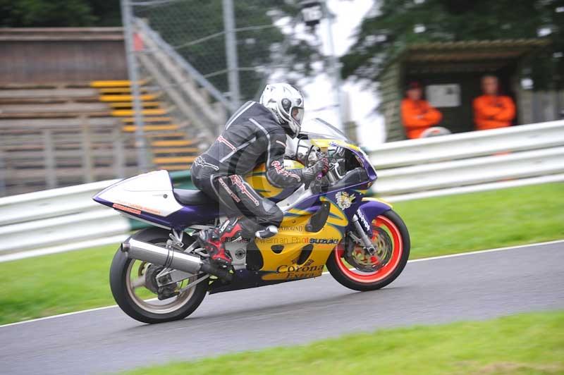 Motorcycle action photographs;Trackday digital images;cadwell;cadwell park photographs;event digital images;eventdigitalimages;motor racing louth lincolnshire;no limits trackdays;peter wileman photography;trackday;trackday photos