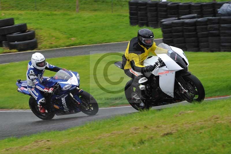 Motorcycle action photographs;Trackday digital images;cadwell;cadwell park photographs;event digital images;eventdigitalimages;motor racing louth lincolnshire;no limits trackdays;peter wileman photography;trackday;trackday photos