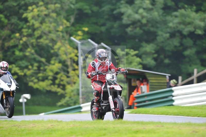 Motorcycle action photographs;Trackday digital images;cadwell;cadwell park photographs;event digital images;eventdigitalimages;motor racing louth lincolnshire;no limits trackdays;peter wileman photography;trackday;trackday photos