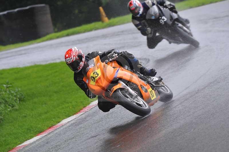 Motorcycle action photographs;Trackday digital images;cadwell;cadwell park photographs;event digital images;eventdigitalimages;motor racing louth lincolnshire;no limits trackdays;peter wileman photography;trackday;trackday photos