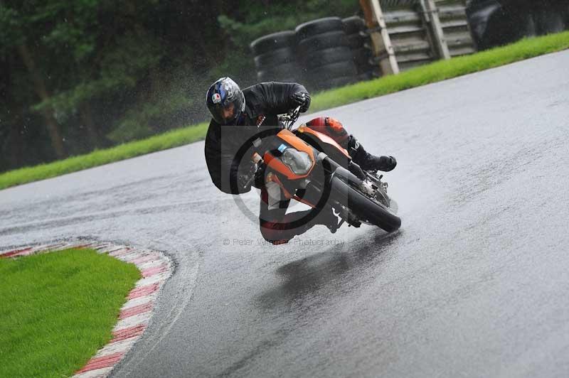 Motorcycle action photographs;Trackday digital images;cadwell;cadwell park photographs;event digital images;eventdigitalimages;motor racing louth lincolnshire;no limits trackdays;peter wileman photography;trackday;trackday photos