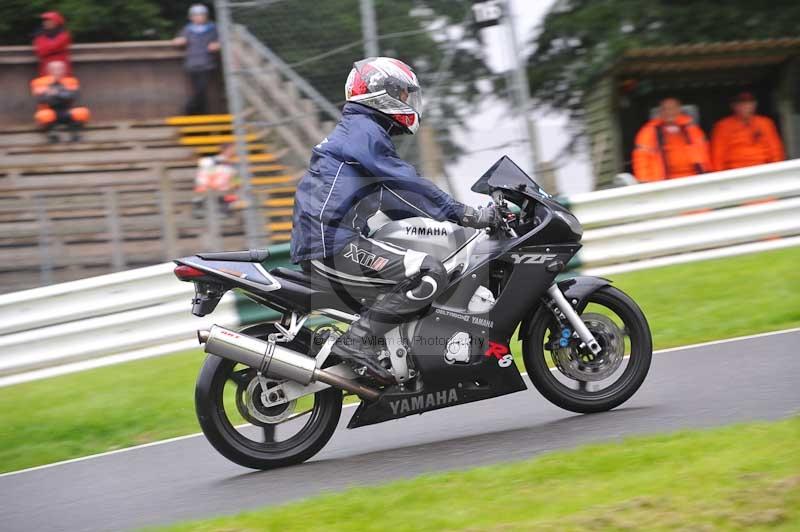 Motorcycle action photographs;Trackday digital images;cadwell;cadwell park photographs;event digital images;eventdigitalimages;motor racing louth lincolnshire;no limits trackdays;peter wileman photography;trackday;trackday photos